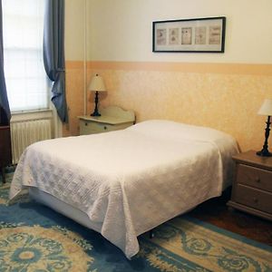 Grande Single Room Shared Bath